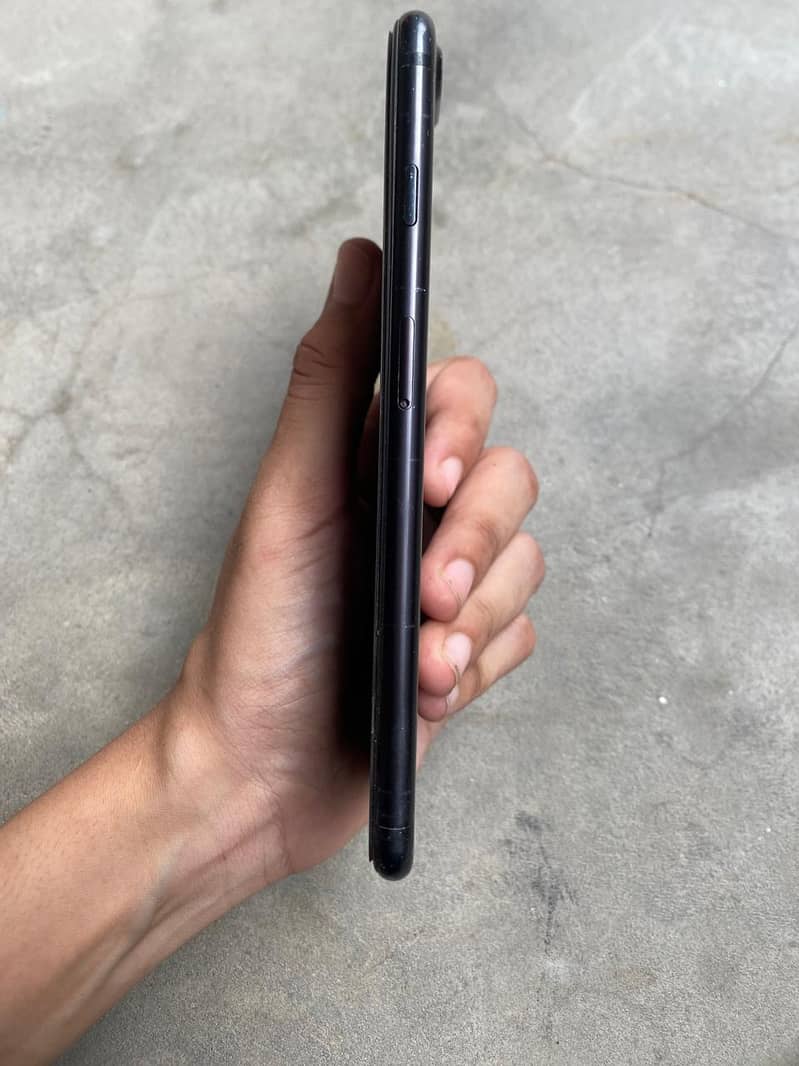 Apple iPhone 7 Plus 3