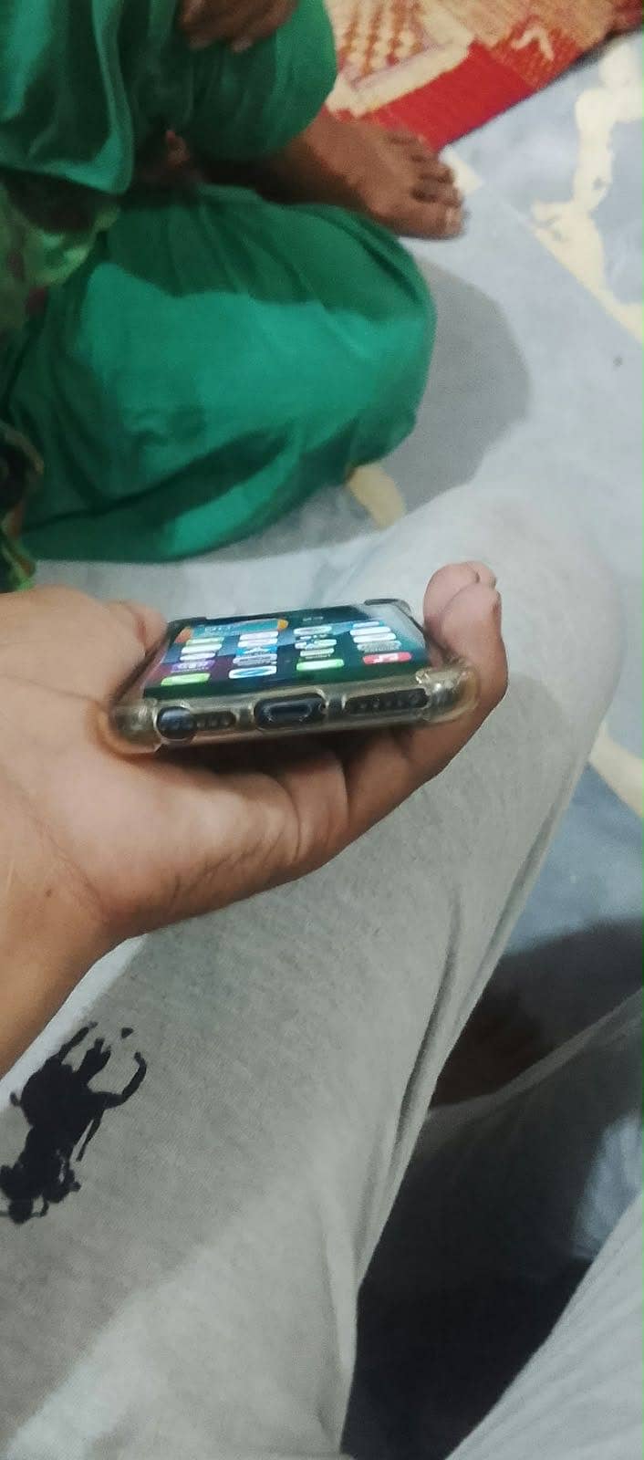Apple iPhone 7 0