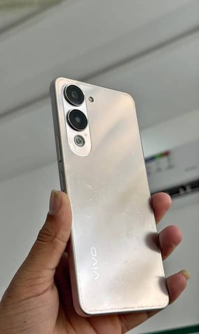 vivo Y04