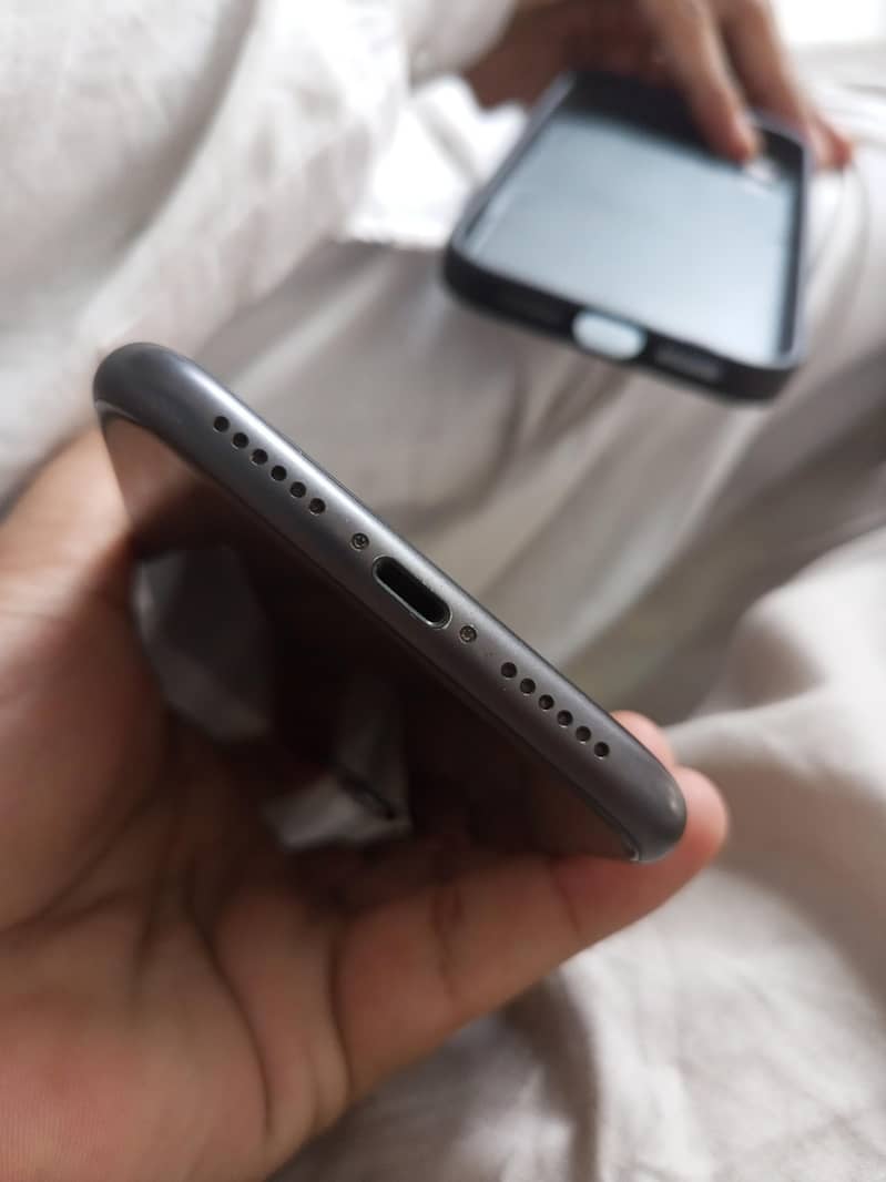 Apple iPhone 11 5