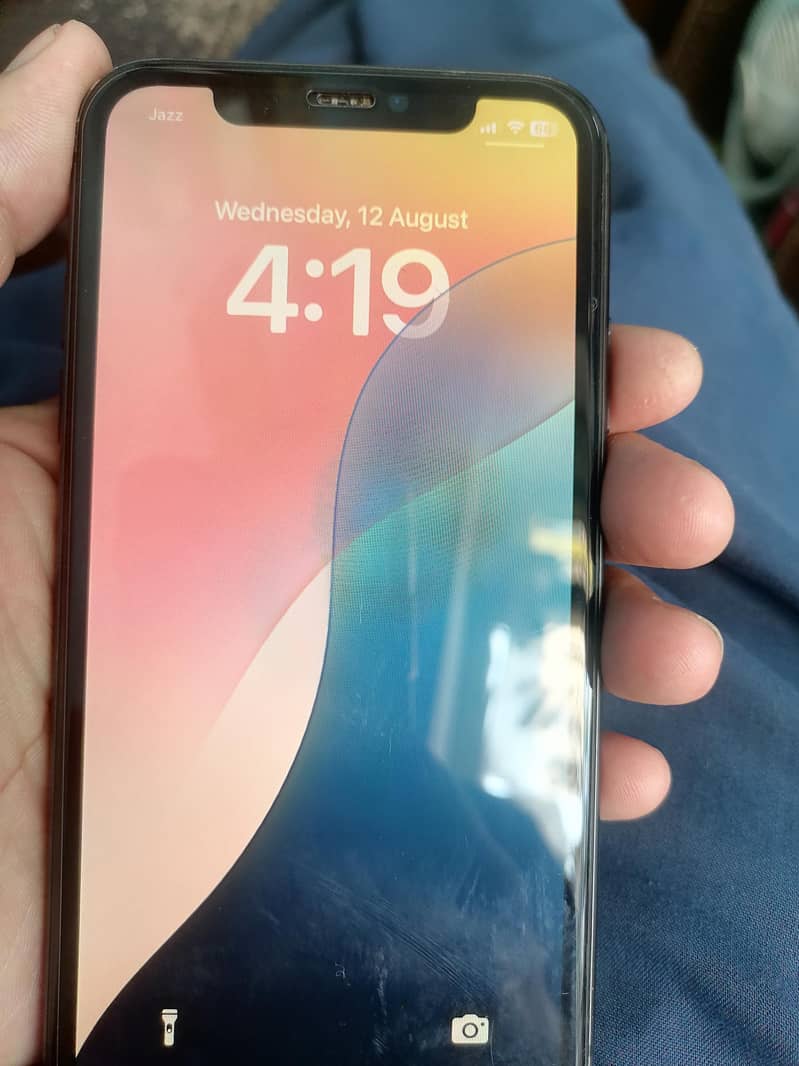 Apple iPhone 11 3