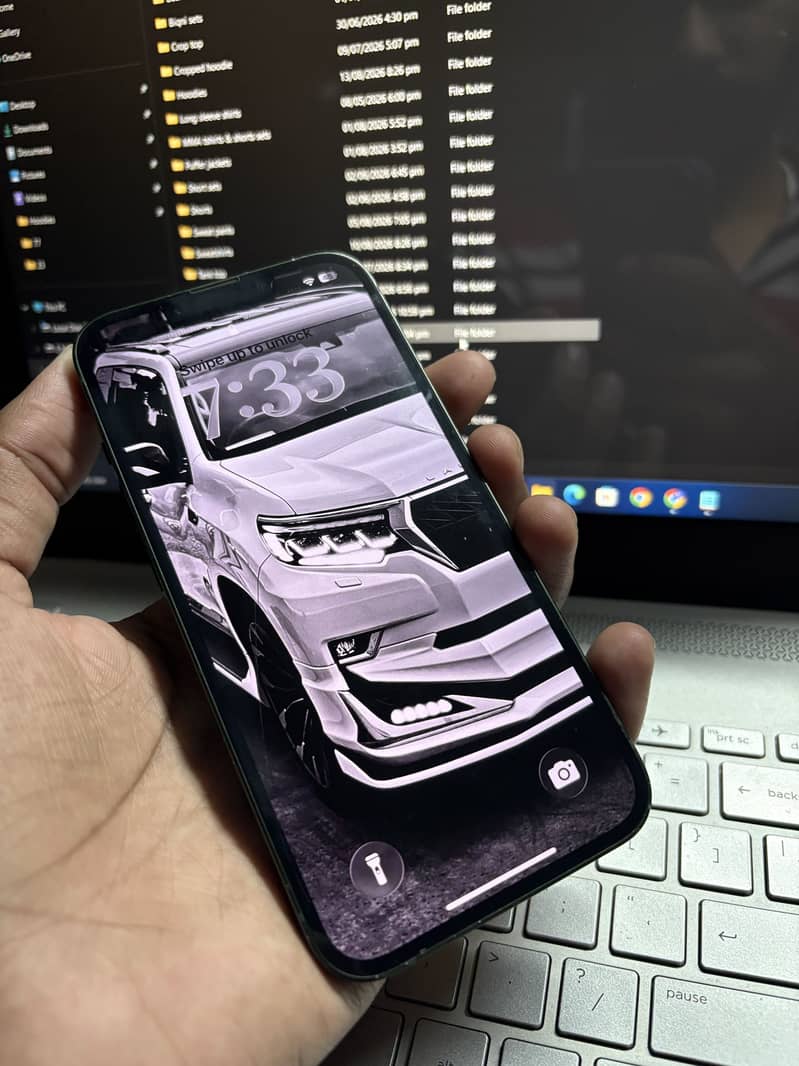 Apple iPhone 13 2