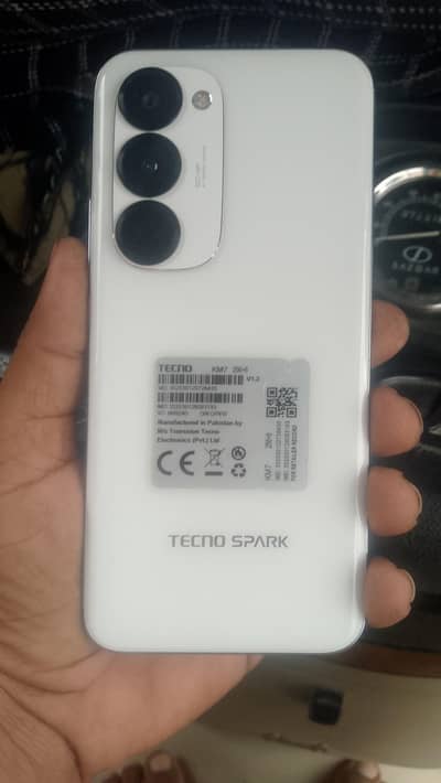 Tecno 40 plus 25 din chla hoa box charjar