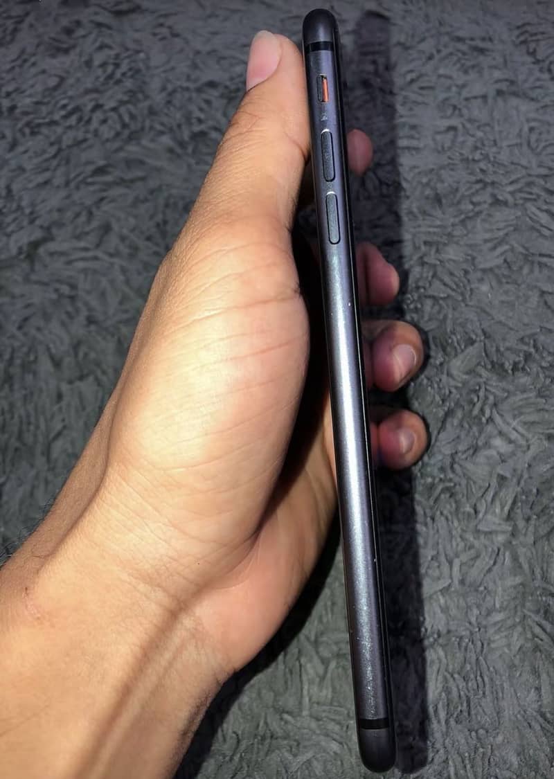 Apple iPhone 8 Plus 0