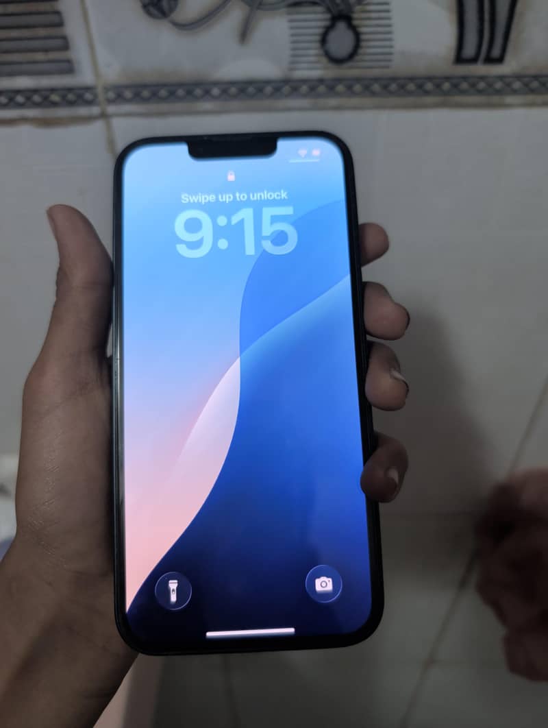 Apple iPhone 13 1