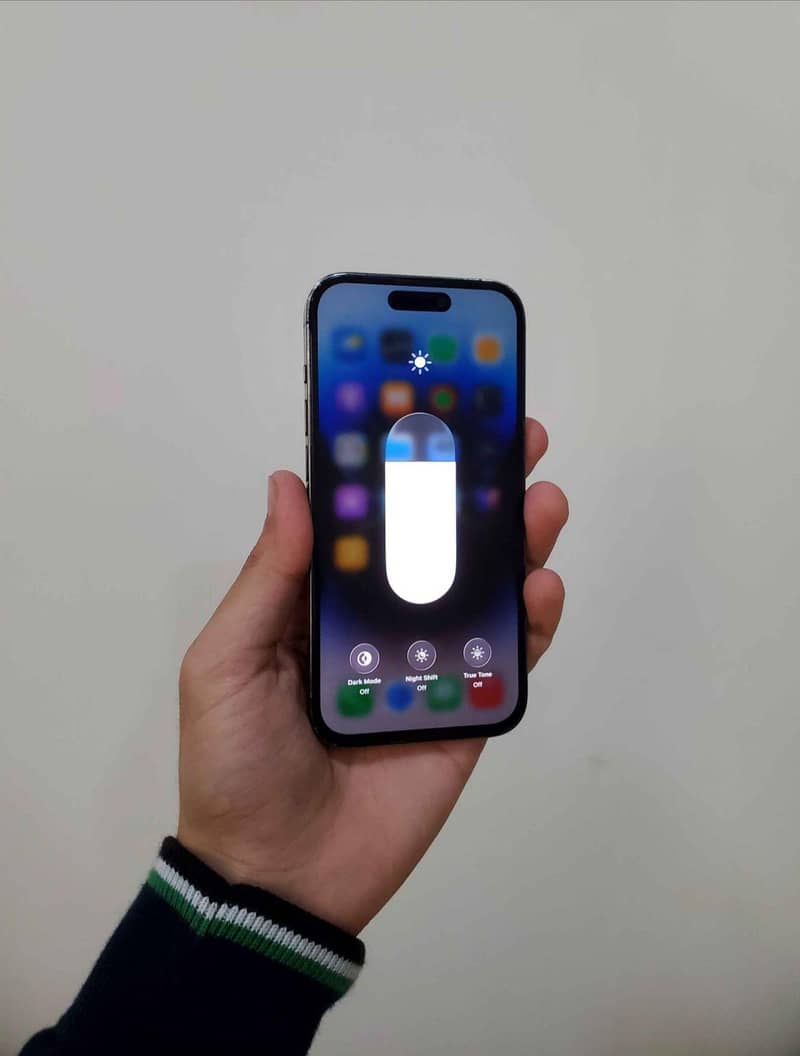 Apple iPhone 14 Pro 3