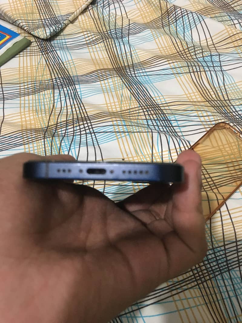 Apple iPhone 12 5