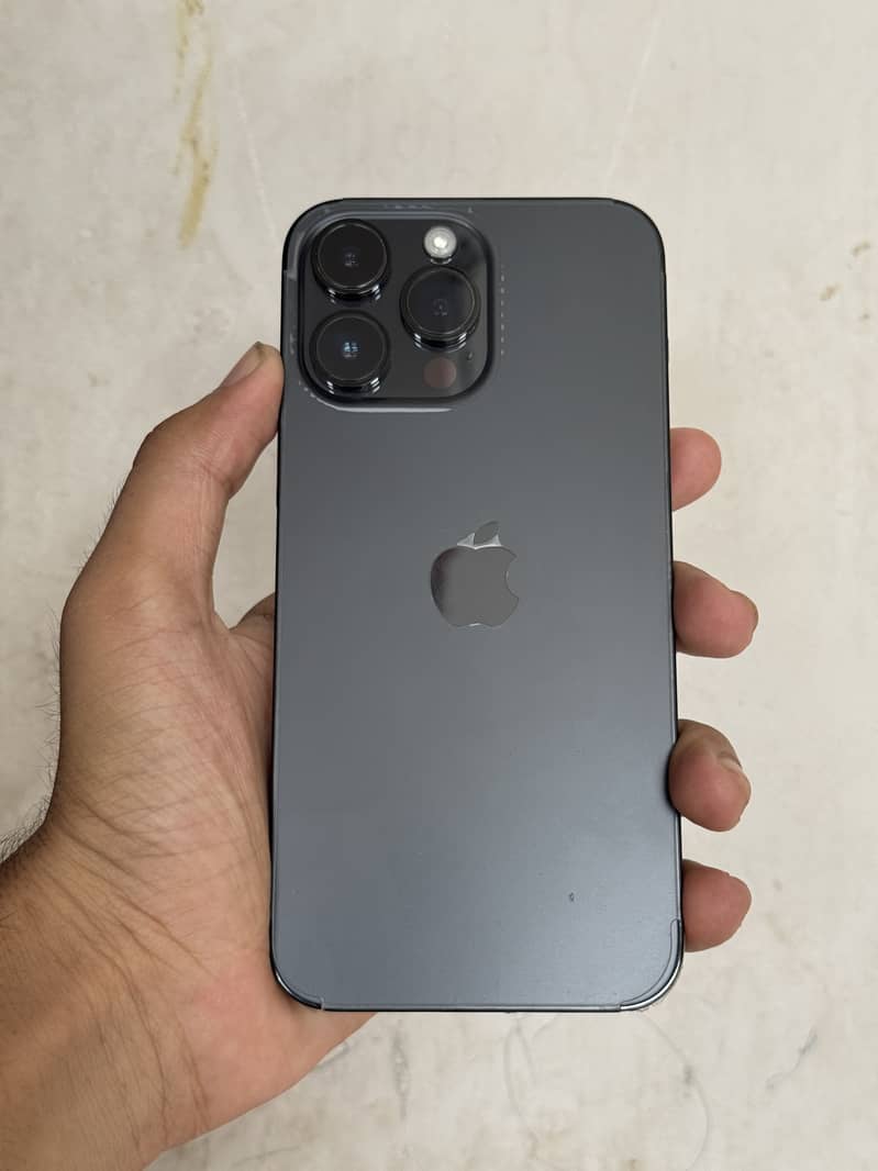 Apple iPhone 14 Pro Max 1