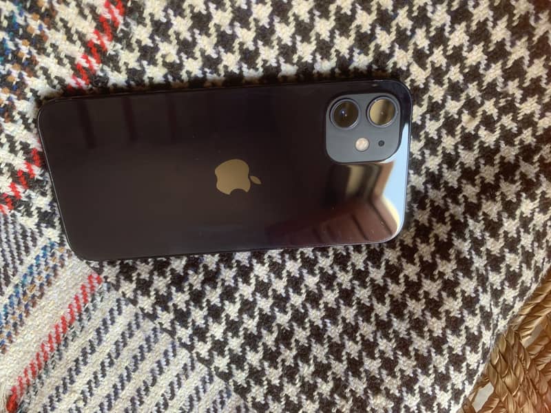 Apple iPhone 12 0