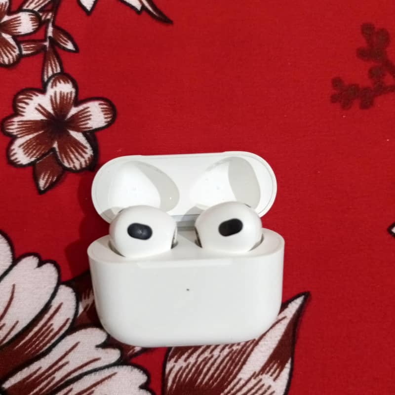 apple Airpods3rd generation 0