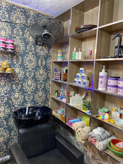 Beauty parlour for sale