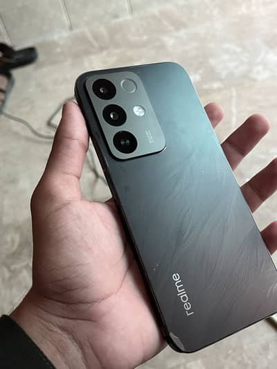 Realme C85