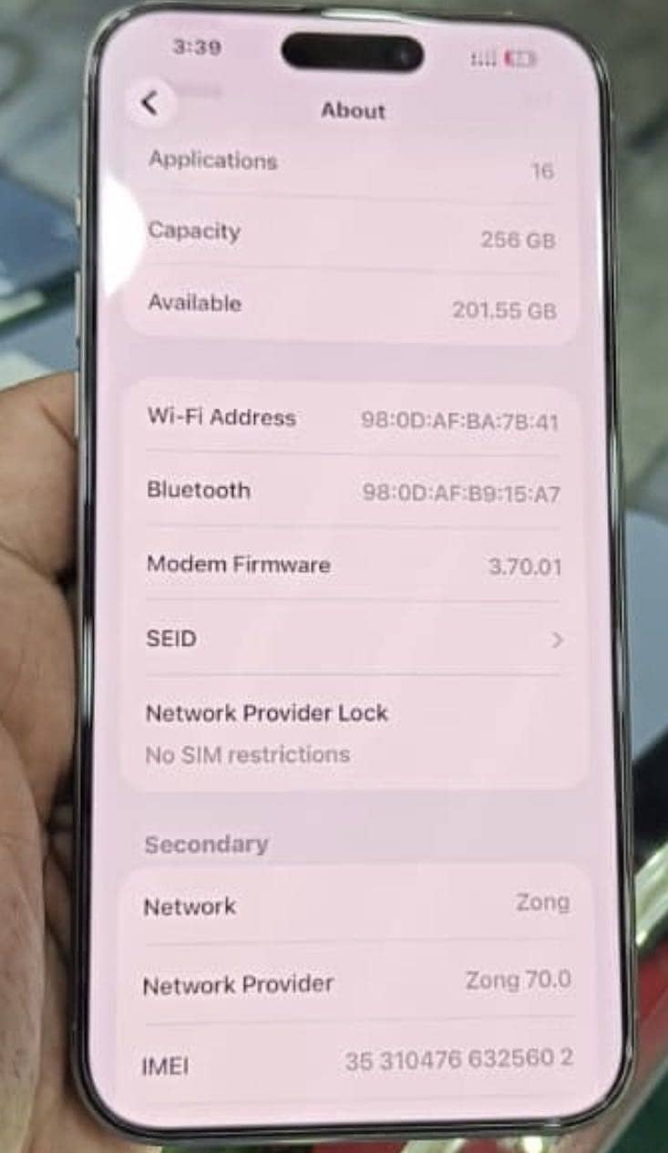 Apple iPhone 15 Pro Max 3