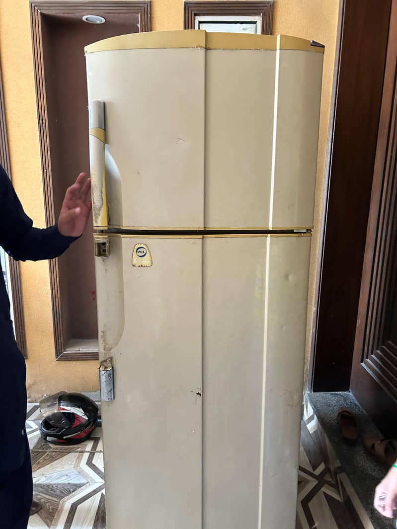 fridge old 0