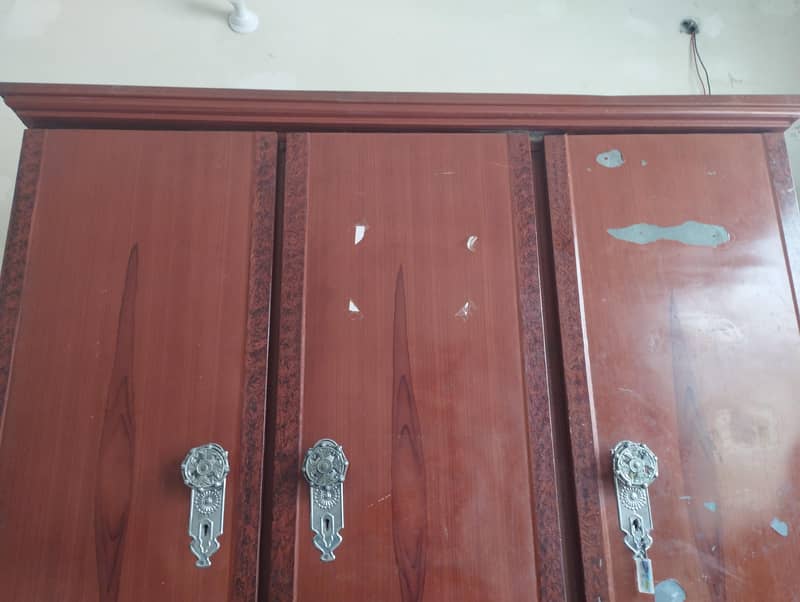 Wardrobe 0