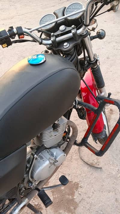 Suzuki gs150 SE