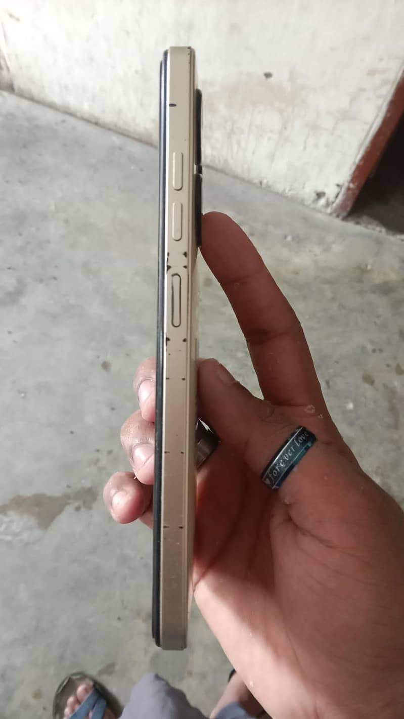 Tecno Spark 20C 4