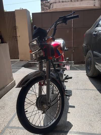 HONDA CD-70 IN GOOD CONDITION AND PRICE