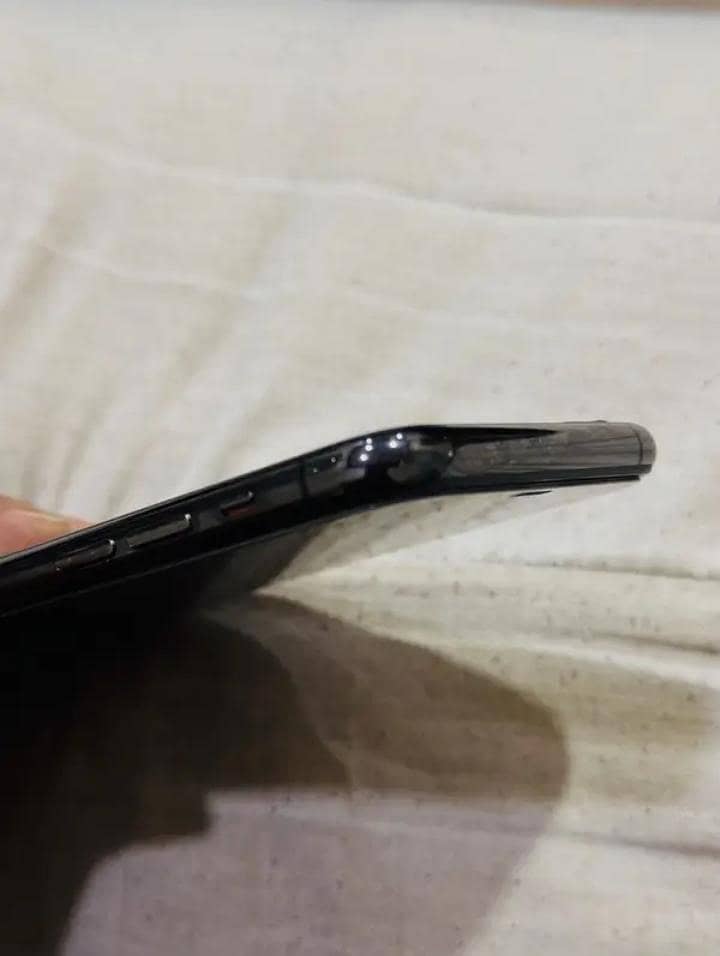 Apple iPhone 13 Pro Max 2
