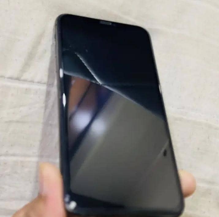 Apple iPhone 13 Pro Max 4