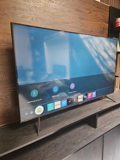 ​Original Samsung 55-Inch 4K Smart TV TU8000 - Excellent Condition