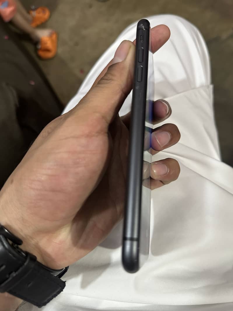Apple iPhone 11 1