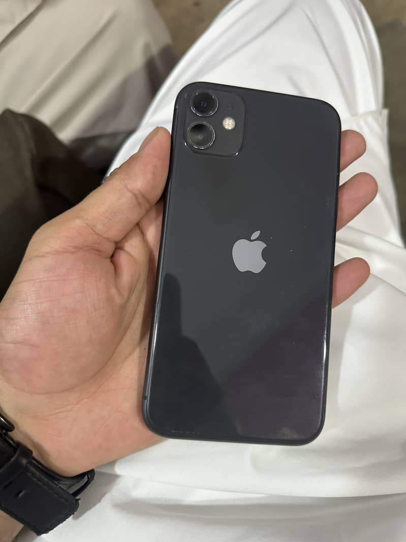 Apple iPhone 11 4
