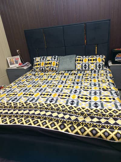 bed set wodden and poshish