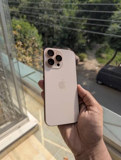 Apple iPhone 16 Pro Max