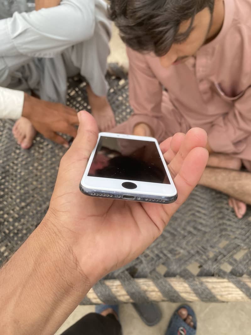 Apple iPhone SE 3