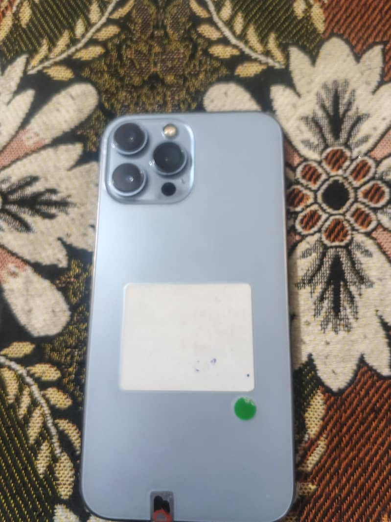 iPhone 13 Pro Max 1