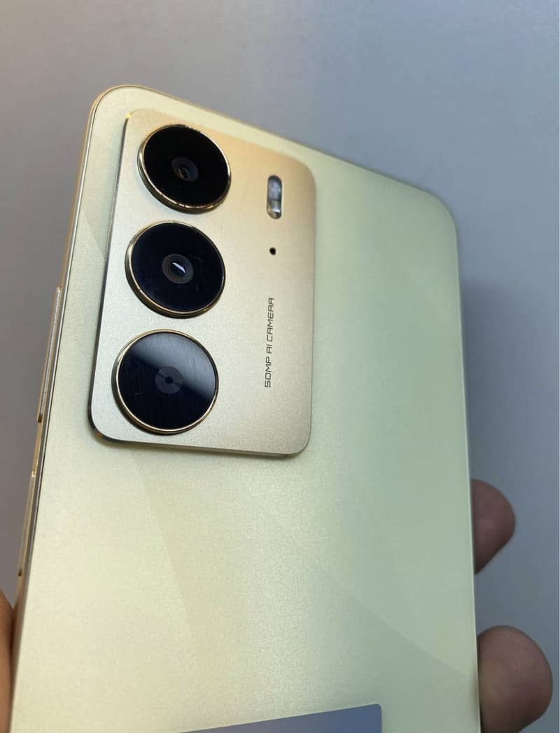 Realme C75 0