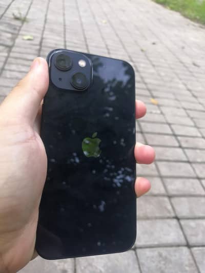Apple iPhone 13