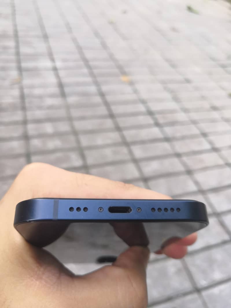 Apple iPhone 13 3