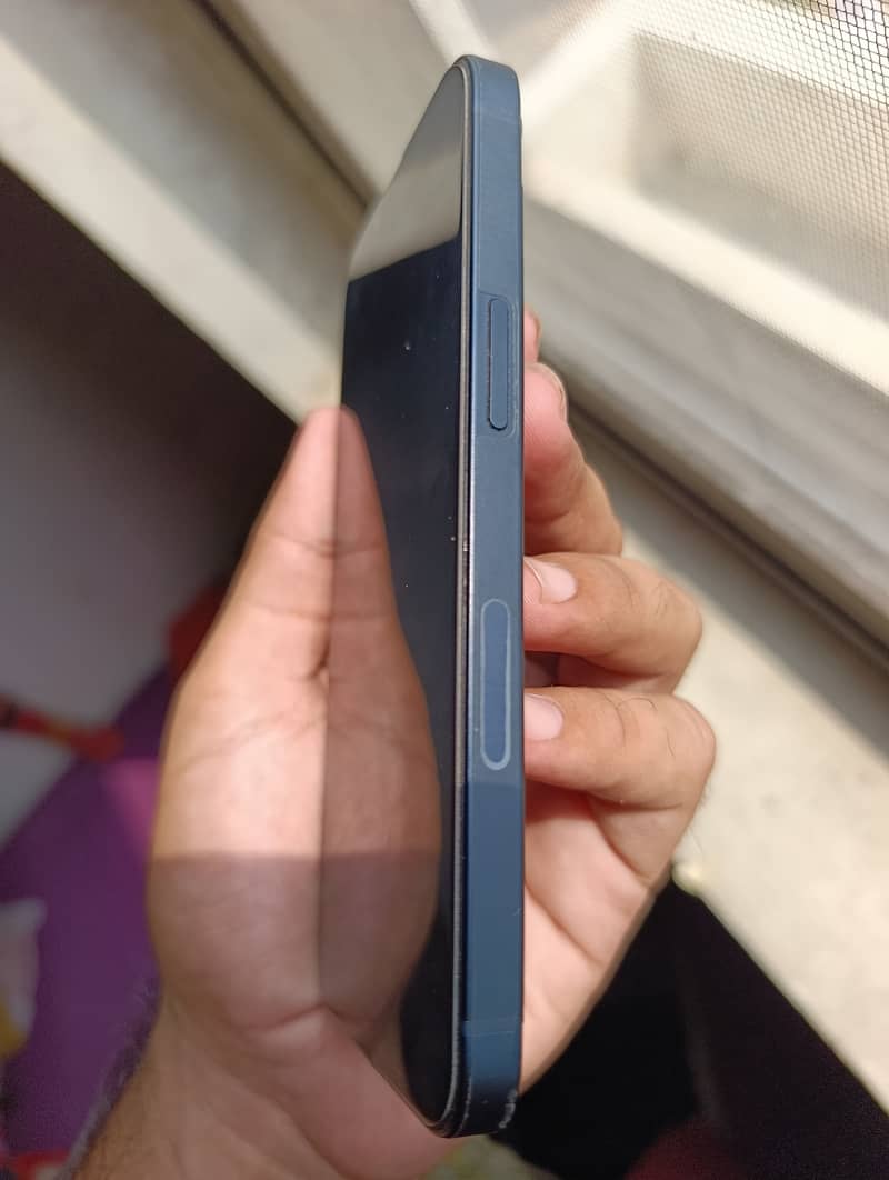Apple iPhone 13 1