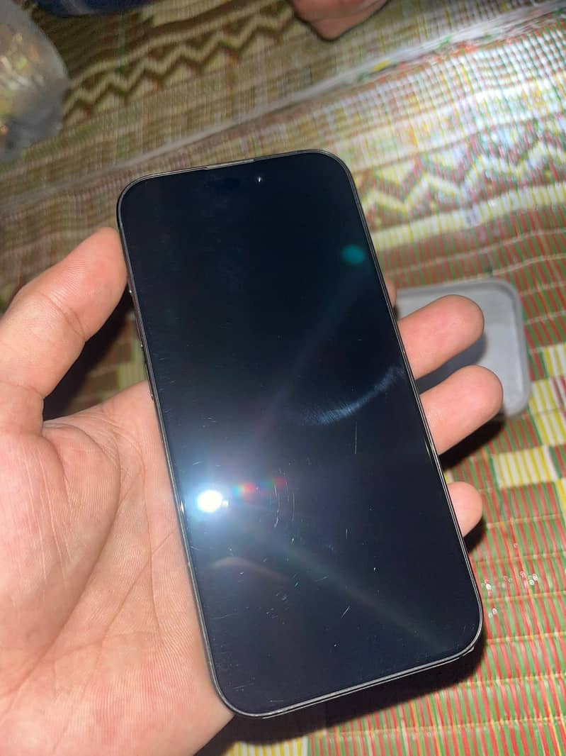 Apple iPhone 15 Pro 4