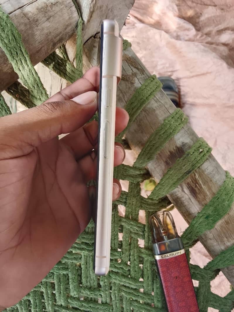 Google Pixel 8 please read add first 3