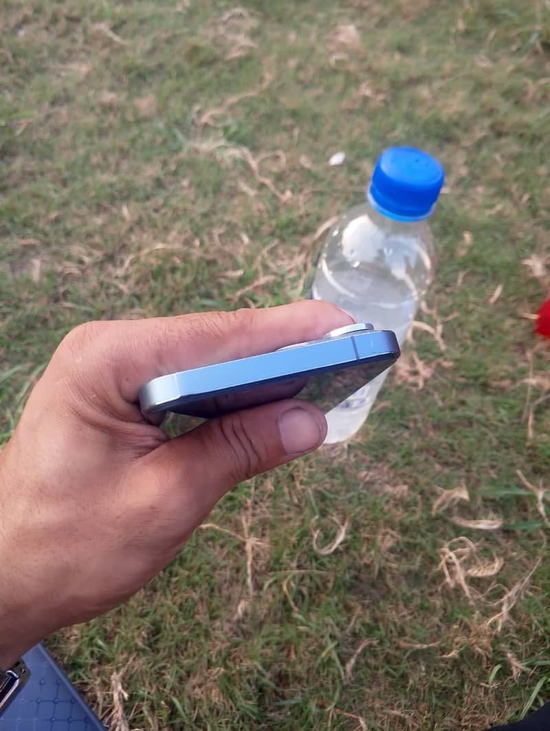 Apple iPhone 13 Pro Max 4