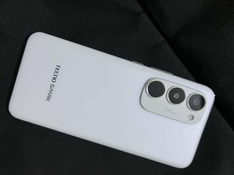 Tecno 40 pro plus 0