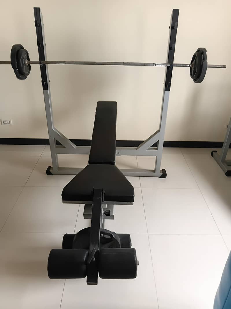 Bench Press machine 0