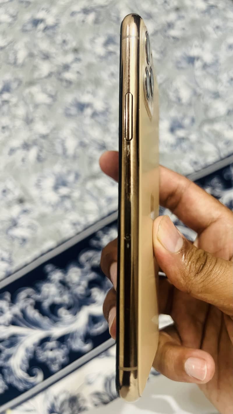 Apple iPhone 11 Pro 0