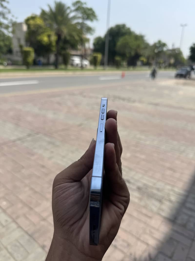 Apple iPhone 13 Pro Max 13