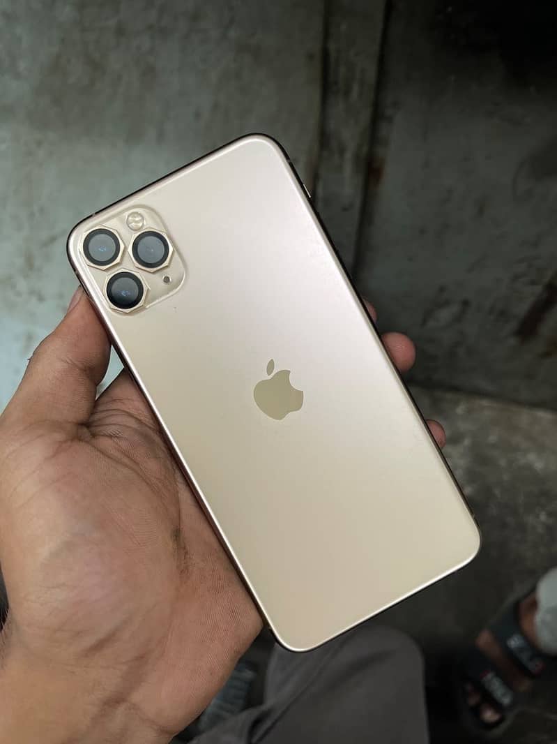 Apple iPhone 11 Pro Max 1
