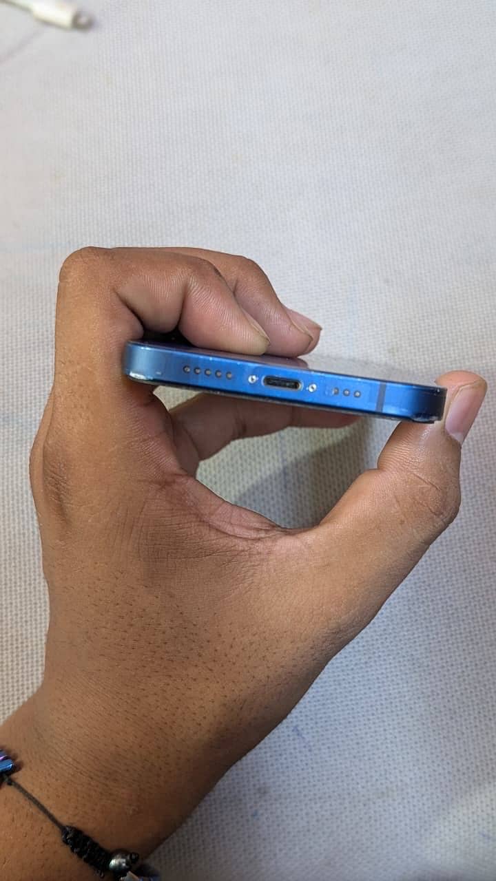 Apple iPhone 12 5