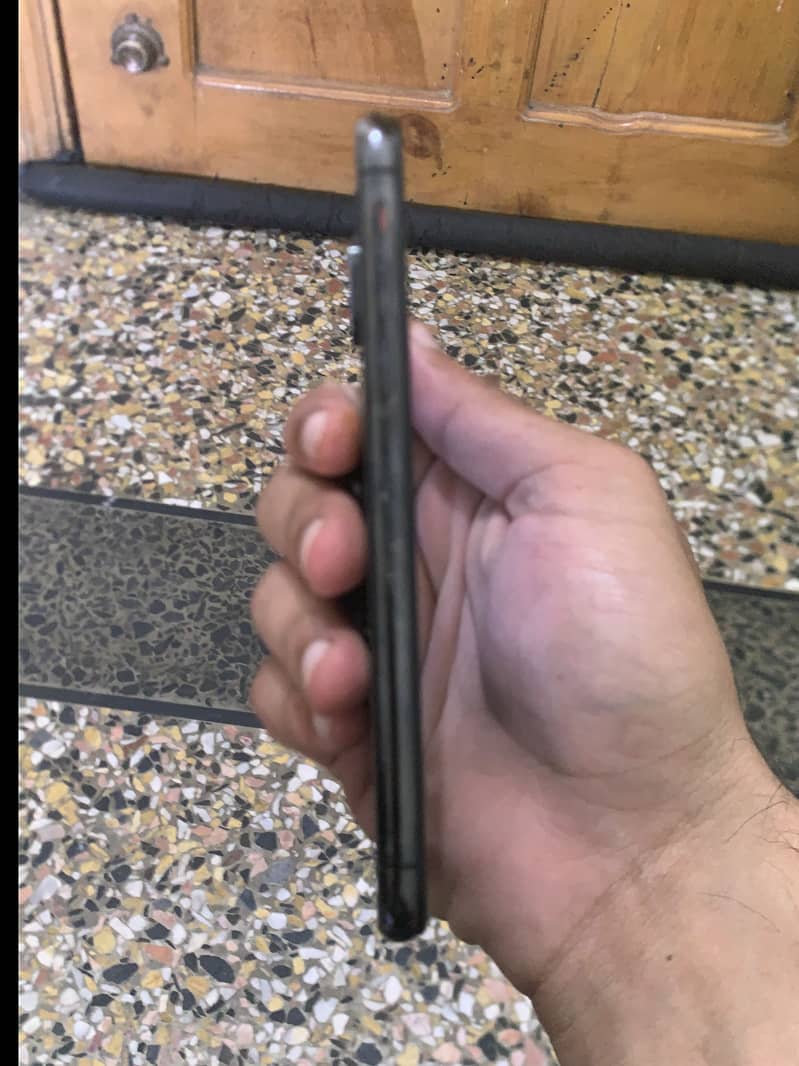 Apple iPhone X 6