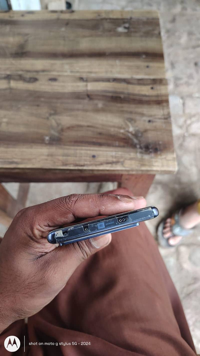 Infinix Note 40 Pro 4