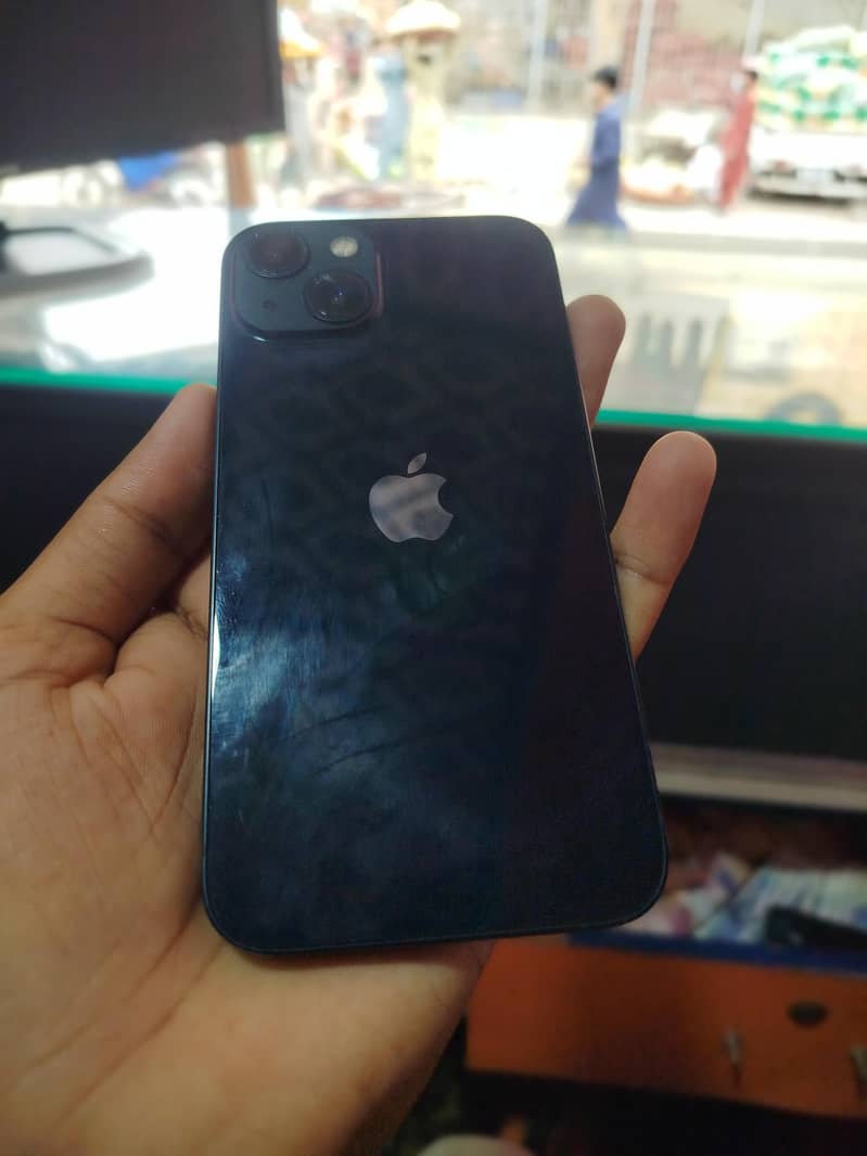Apple iPhone 13 6