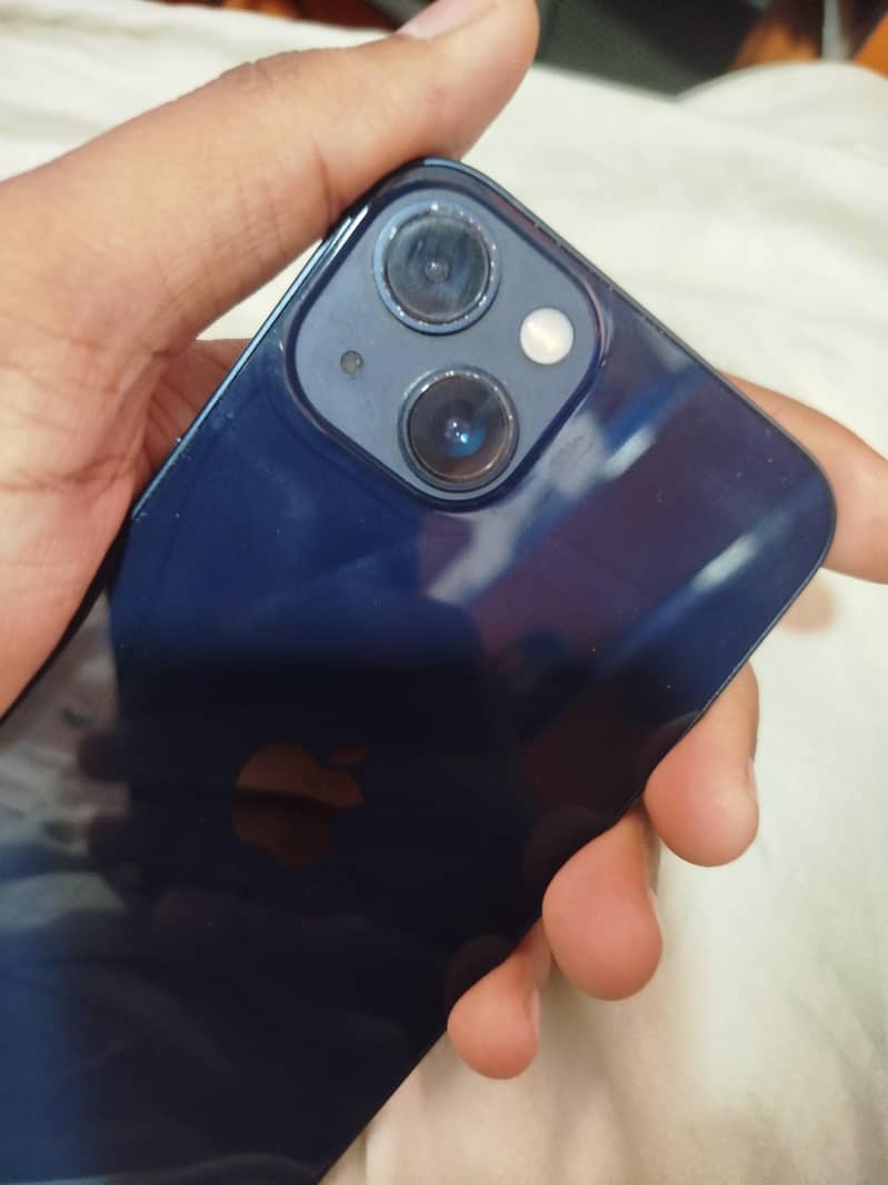 Apple iPhone 13 7