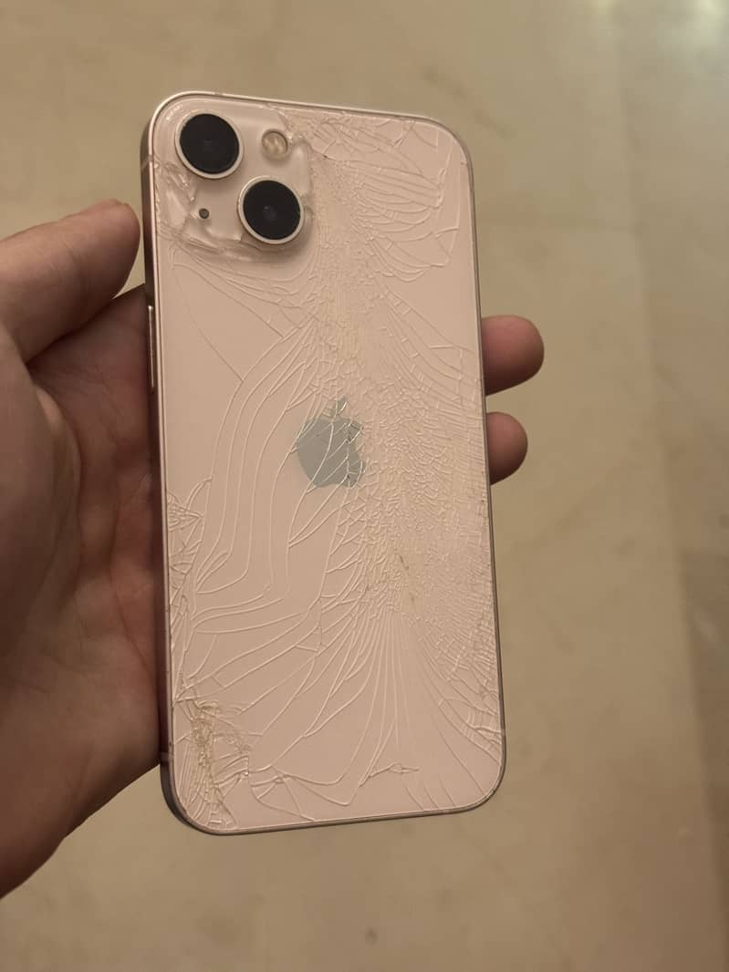 Apple iPhone 13 6