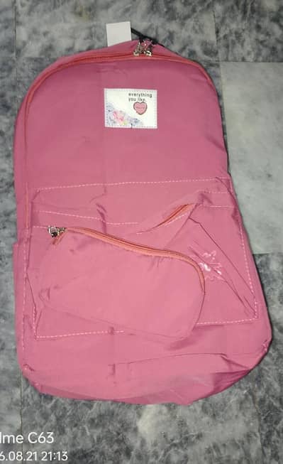 College Bag For Girls and it is also able to used in school.